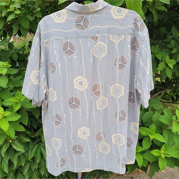 Tommy Bahama Blue-Gray Geometric Silk Shirt size Large - Picture 2 of 15